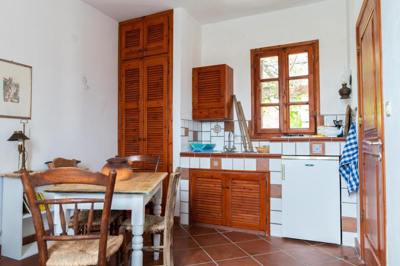 קפלוס Ficus Traditional Apartments מראה חיצוני תמונה