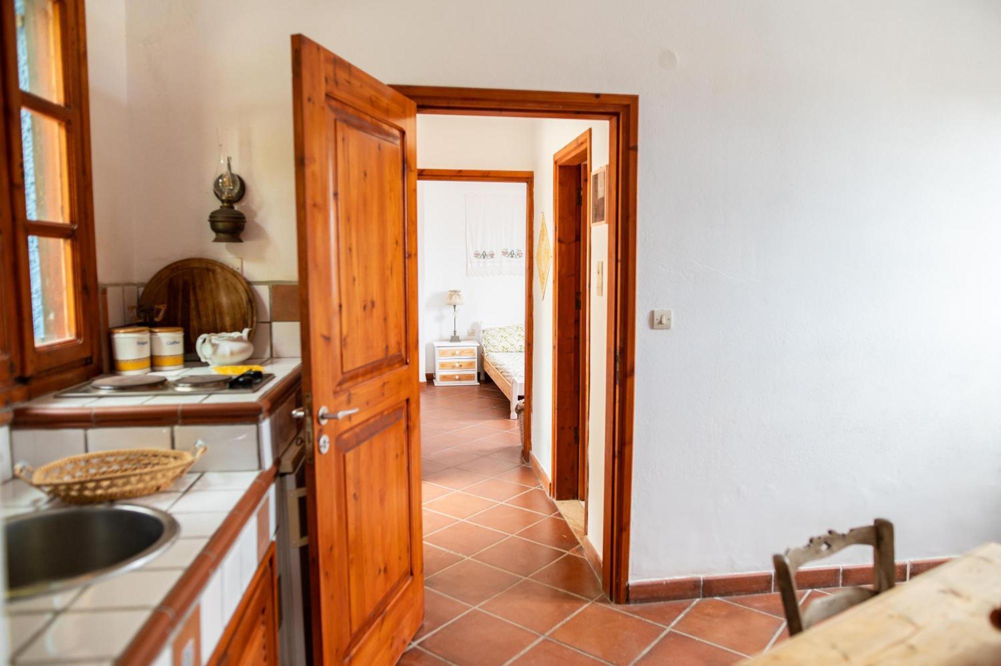 קפלוס Ficus Traditional Apartments מראה חיצוני תמונה